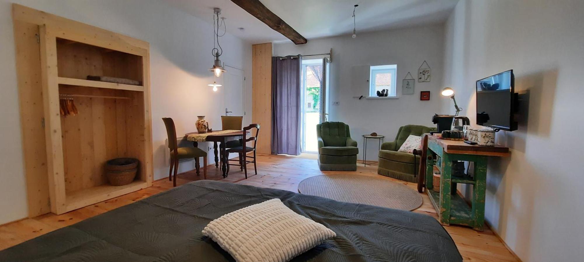 Bed and Breakfast Domaine Les Grands Pérons à Hérisson Extérieur photo